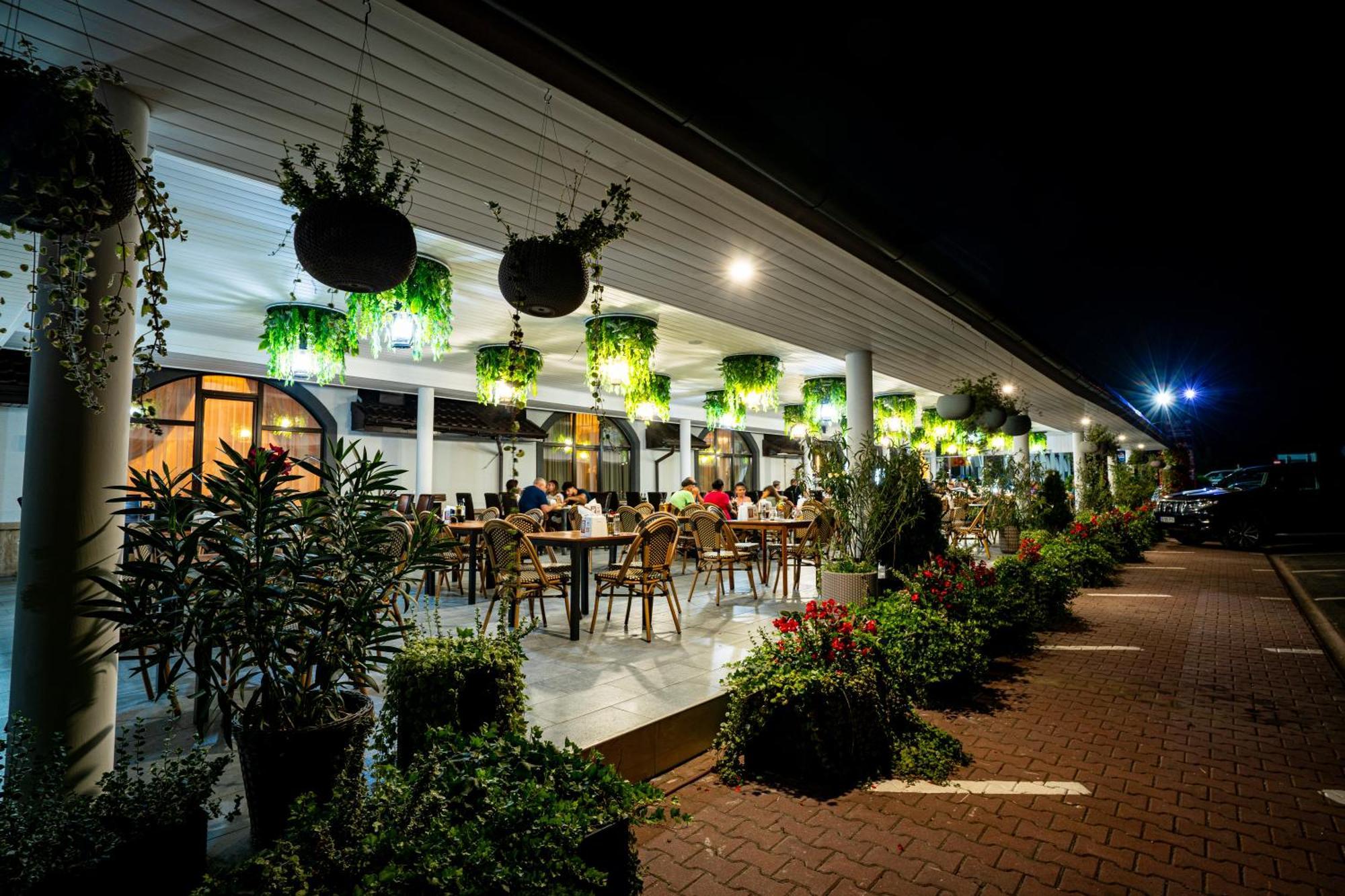 Hanul Domnesc Imperial Hotel & Spa Calan Exterior foto
