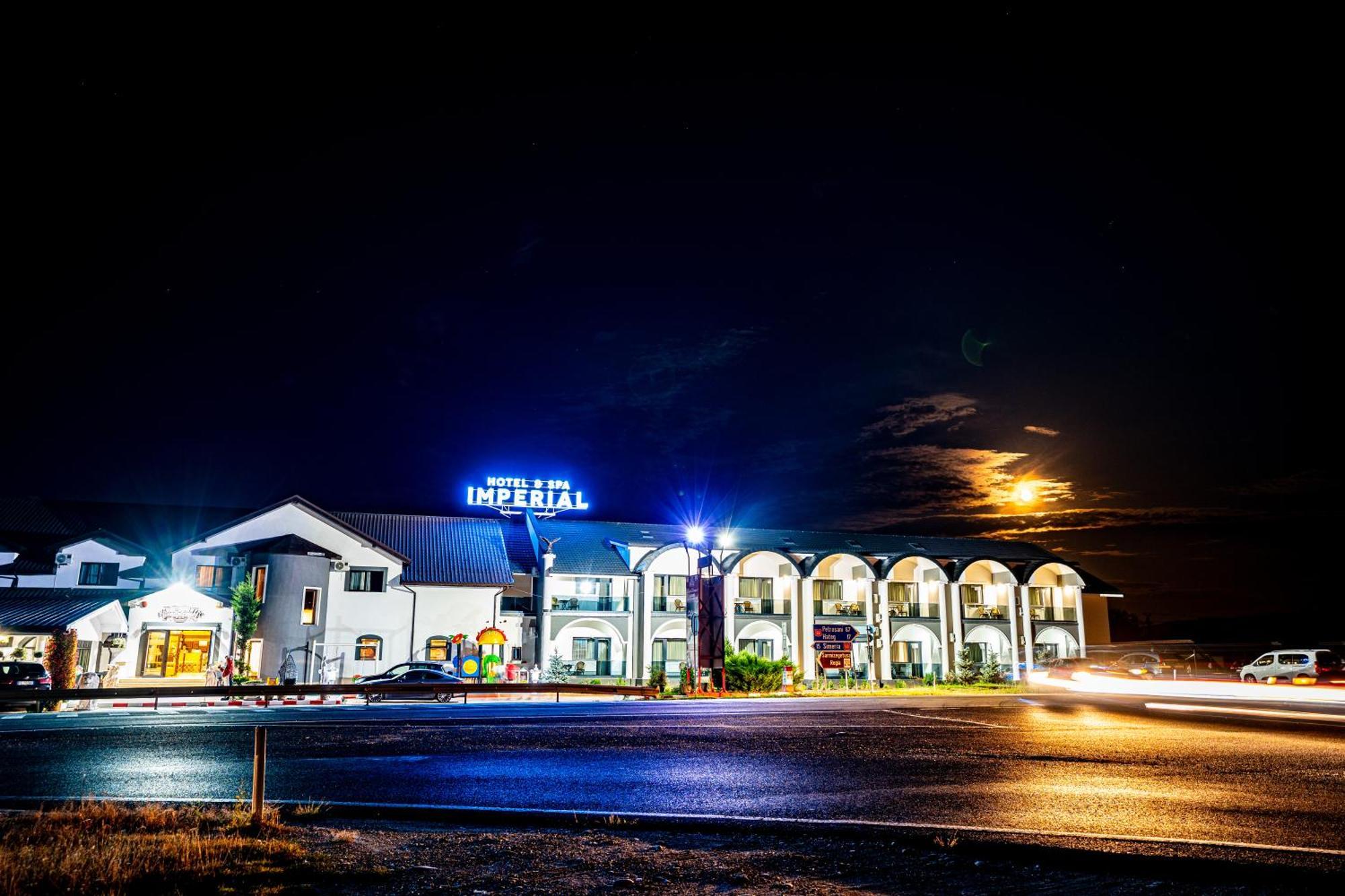 Hanul Domnesc Imperial Hotel & Spa Calan Exterior foto